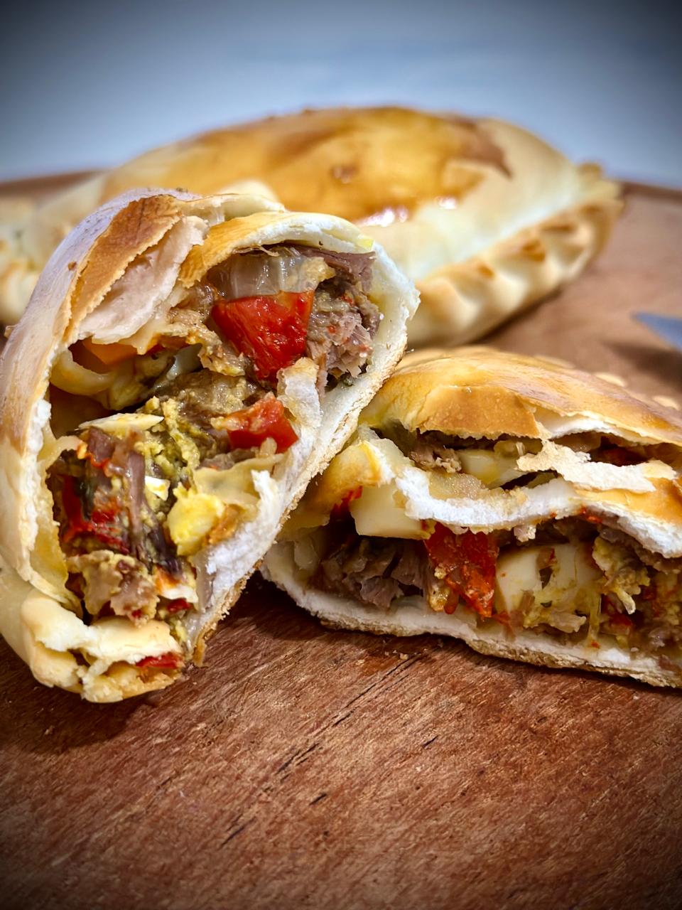 Empanada de Carne cortada a Cuchillo