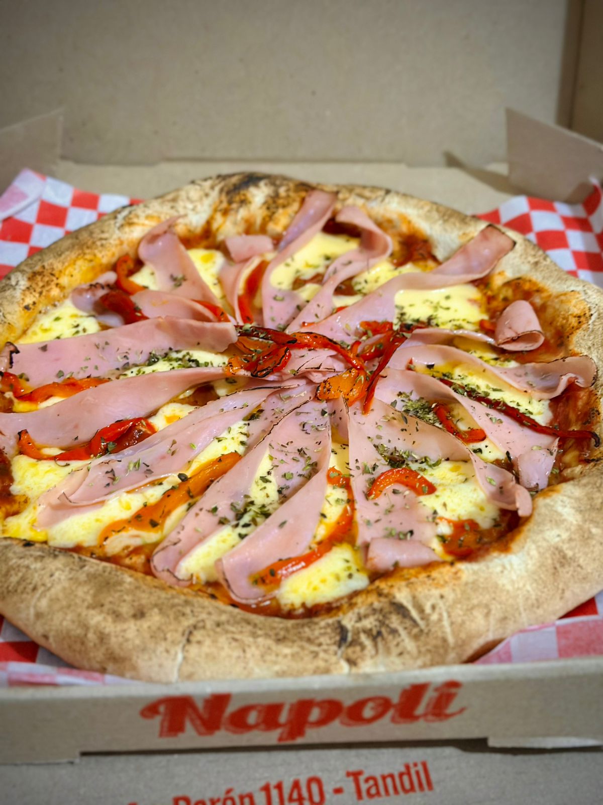 Pizza Pepe e Prosciutto